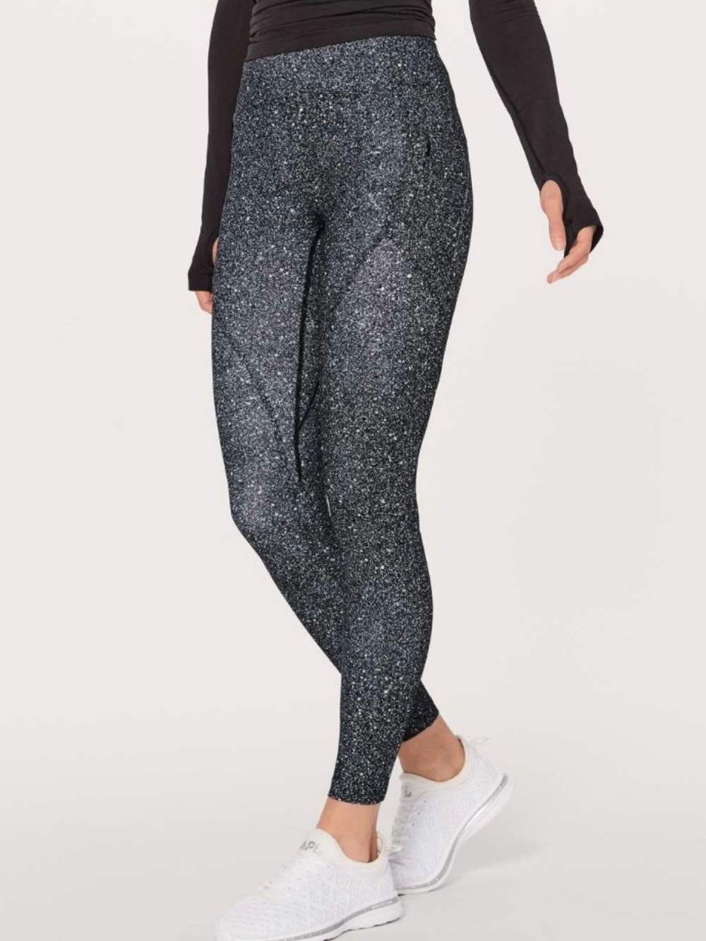 Lululemon Lead The Pack Tight 28"
Luminesce Splatter White Black